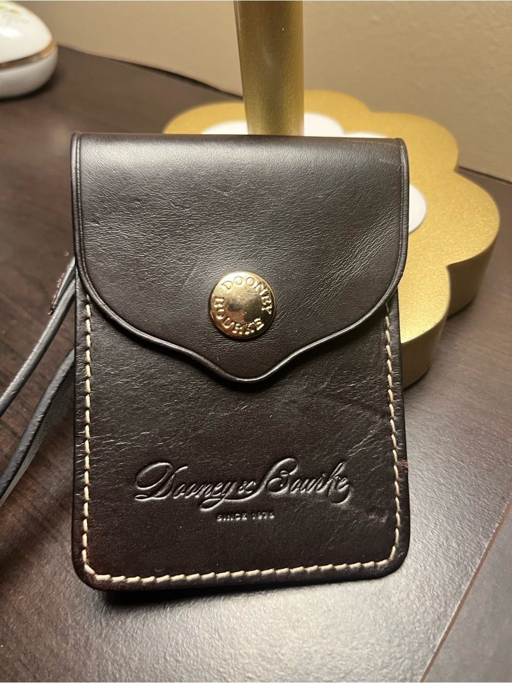Dooney & Bourke Dark Brown Leather land yard Like new - Picture 2 of 7